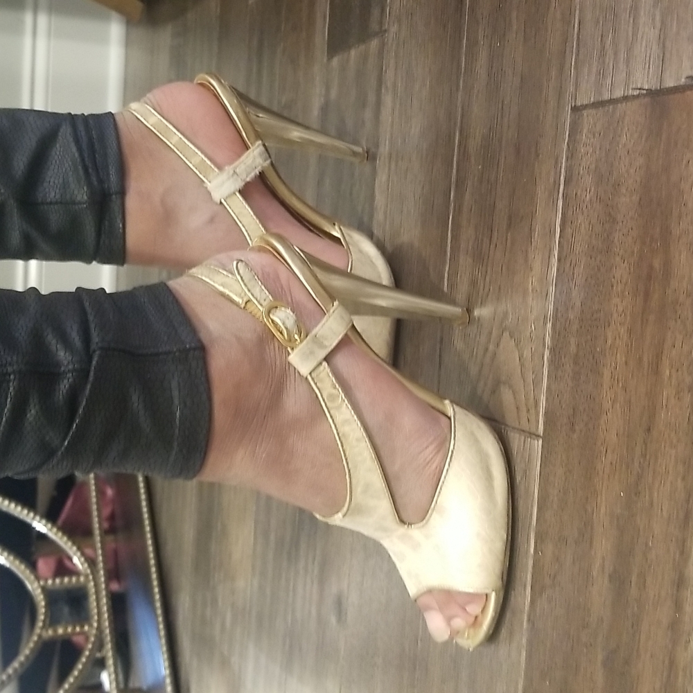 BCBG Girls 4.5 inch heel